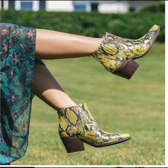 Sam Edelman Winona Western Snake Print Boots size 7.5 - Picture 1 of 5